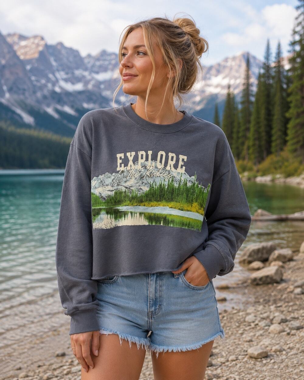 Grayson Threads Explore Rockies Graphic Cropped Sweatshirt Gray Medium